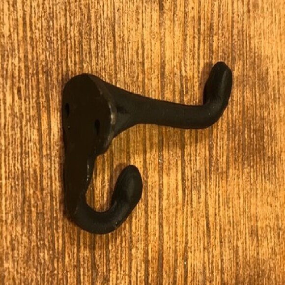 Two (2) Cast Iron Black 2 3/4" tall Double Wall Hooks Two (2) 0170-01202 - Picture 11 of 16